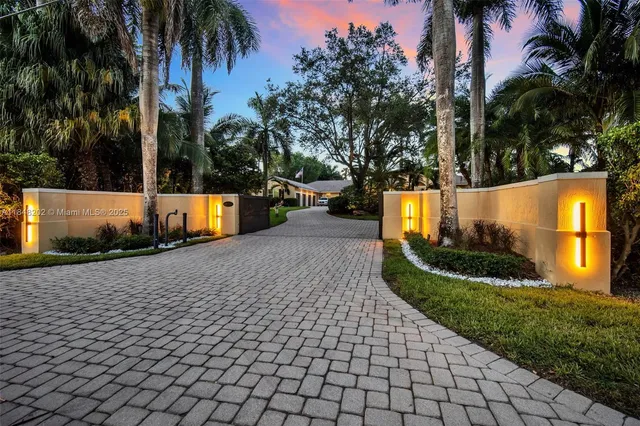 $4,700,000 | 14211 Southwest 63rd Street, Southwest Ranches, FL 33330