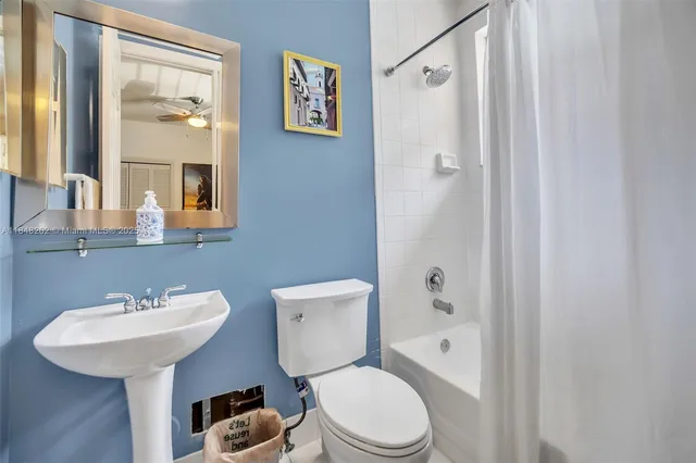 $4,700,000 | 14211 Southwest 63rd Street, Southwest Ranches, FL 33330