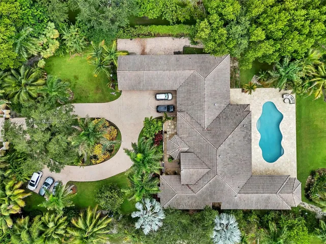 $4,700,000 | 14211 Southwest 63rd Street, Southwest Ranches, FL 33330