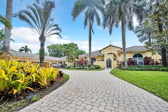 $4,700,000 | 14211 Southwest 63rd Street, Southwest Ranches, FL 33330