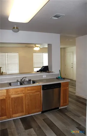 $1,100 | 415 East 4th Avenue, Belton, TX 76513