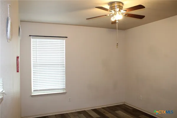 $1,100 | 415 East 4th Avenue, Belton, TX 76513