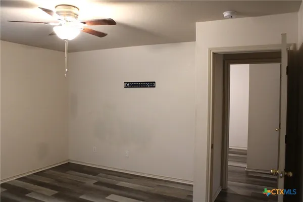 $1,100 | 415 East 4th Avenue, Belton, TX 76513