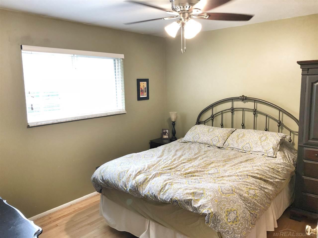 18548 Snow Road Fraser, MI 48026 - Photo 10 of 13