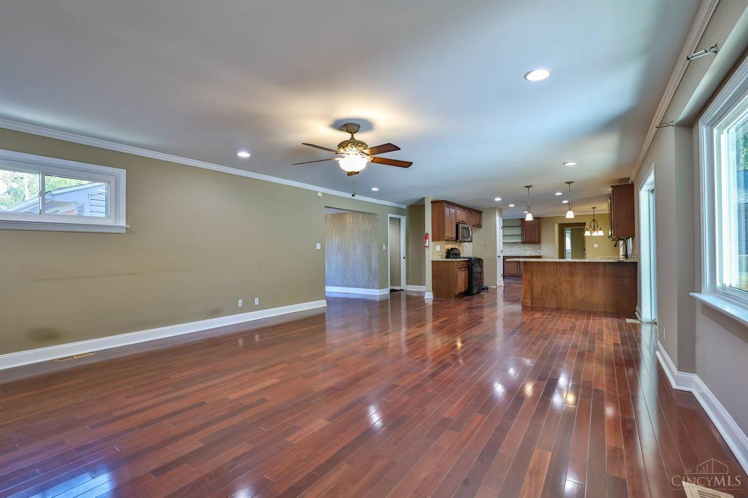 8816 Wuest Road Cincinnati, OH 45251 - Photo 9 of 45 Gallery Image 9