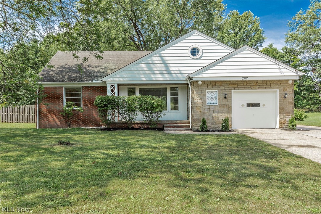 202 Richmond Road Cleveland, OH 44143 - Photo 1 of 35