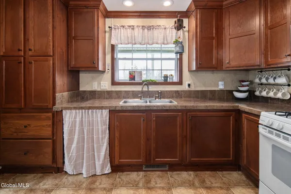 $289,500 | 507 Oldick Road, Fort Plain, NY 13339