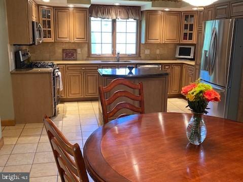 1256 Strathmann Drive Southampton, PA 18966 - Photo 5 of 27 Eat-In Kitchen