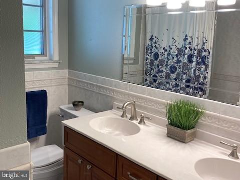 1256 Strathmann Drive Southampton, PA 18966 - Photo 10 of 27 Hall Bath