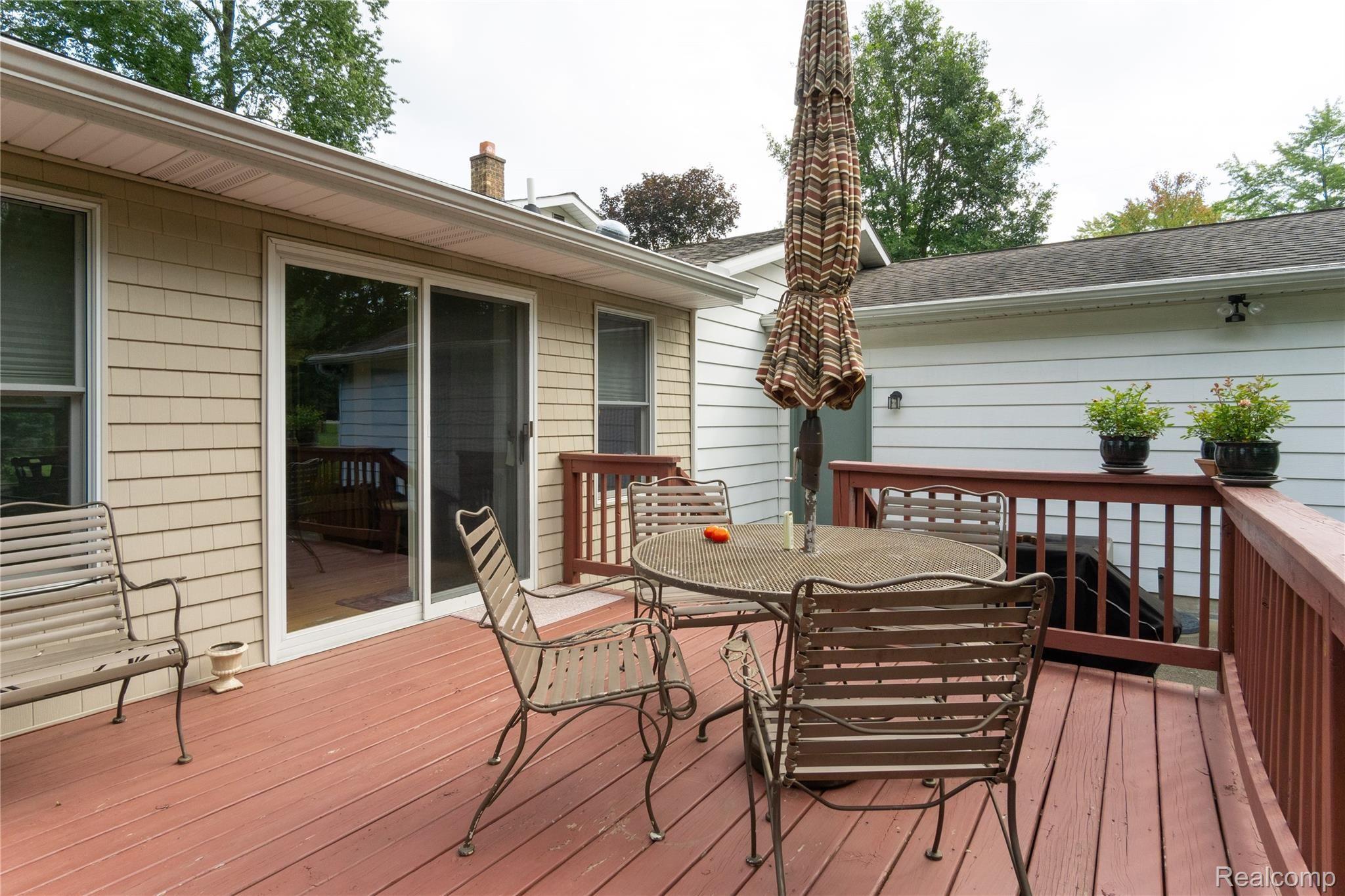 7244 Porter Road Grand Blanc, MI 48439 - Photo 21 of 29 Exteriors (7 of 16).jpg