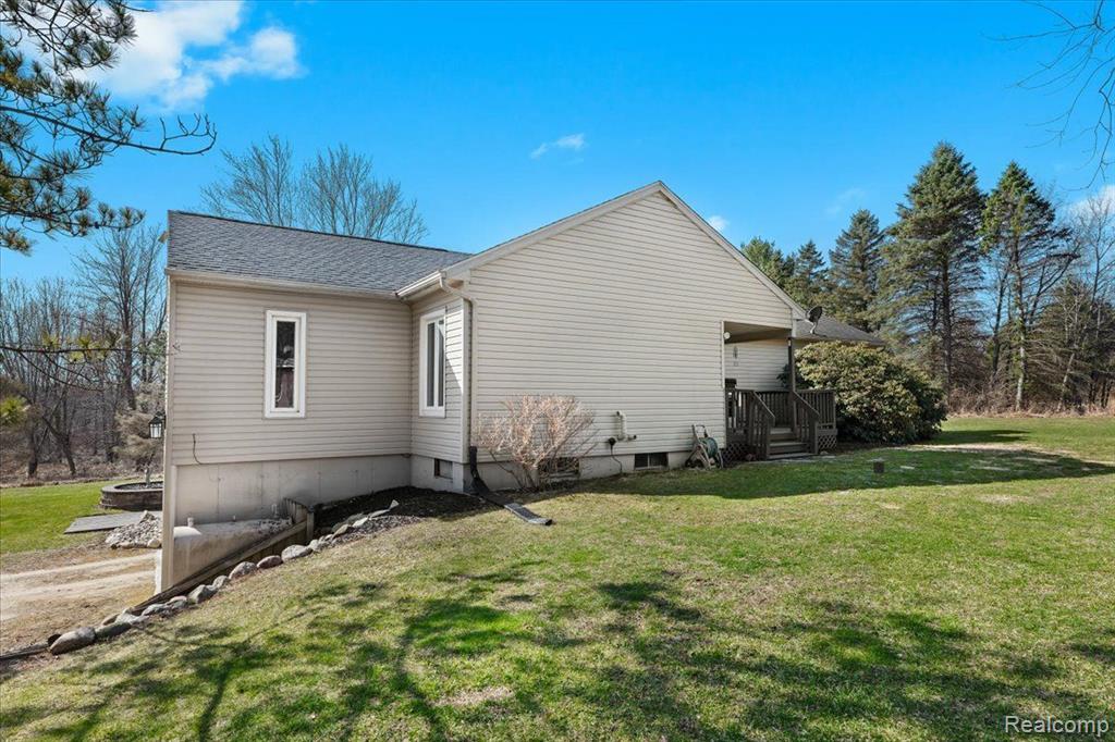 8470 Washburn Road Goodrich, MI 48438 - Photo 14 of 36