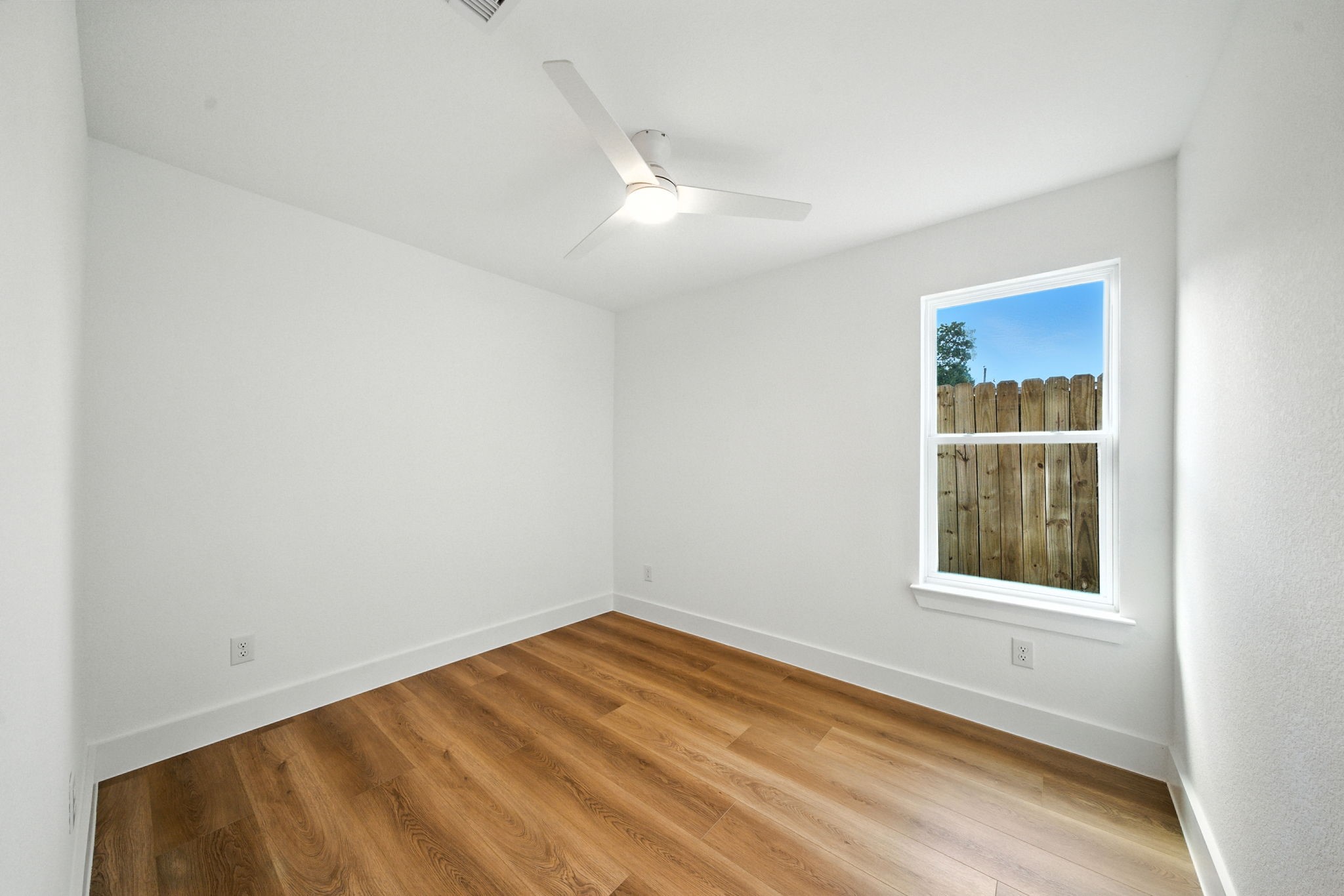 8114 Count Street Houston, TX 77028 - Photo 25 of 36 Gallery Image 25