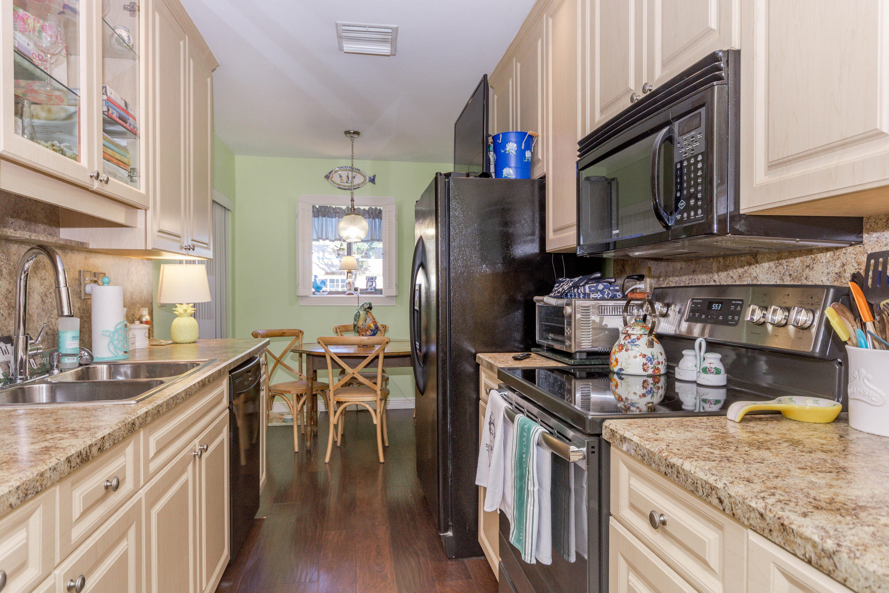 13947 Nesting Way, Unit C Delray Beach, FL 33484 - Photo 3 of 28 Kitchen