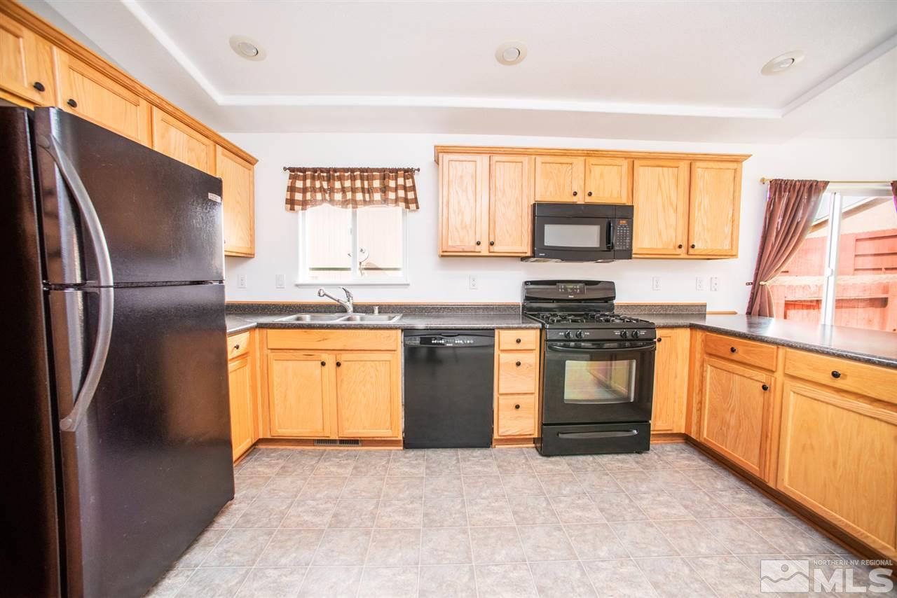18280 Cody Court Reno, NV 89508 - Photo 7 of 35 Photo 7