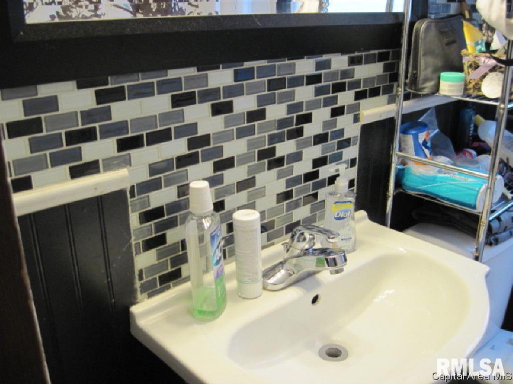 2125 East Buchanan Street Springfield, IL 62703 - Photo 6 of 21