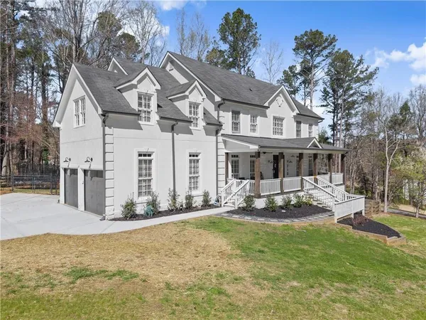 $899,000 | 210 Weatherwood Circle, Alpharetta, GA 30004
