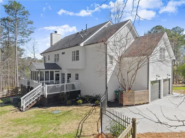 $899,000 | 210 Weatherwood Circle, Alpharetta, GA 30004