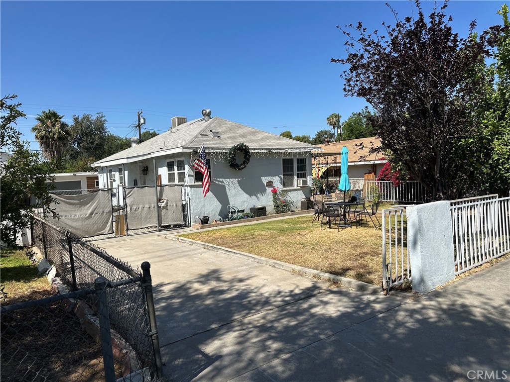 3432 Russell Street Riverside, CA 92501 - Photo 2 of 21 Front home Home