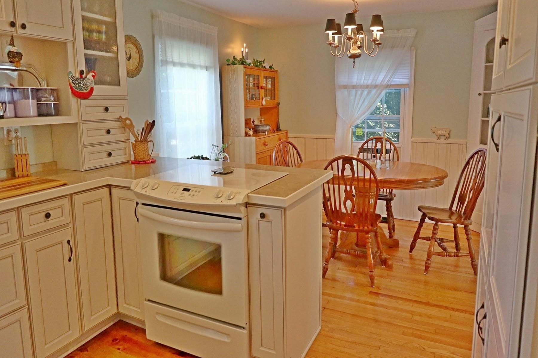 115 Bellevue Avenue Rutland, VT 05701 - Photo 7 of 36