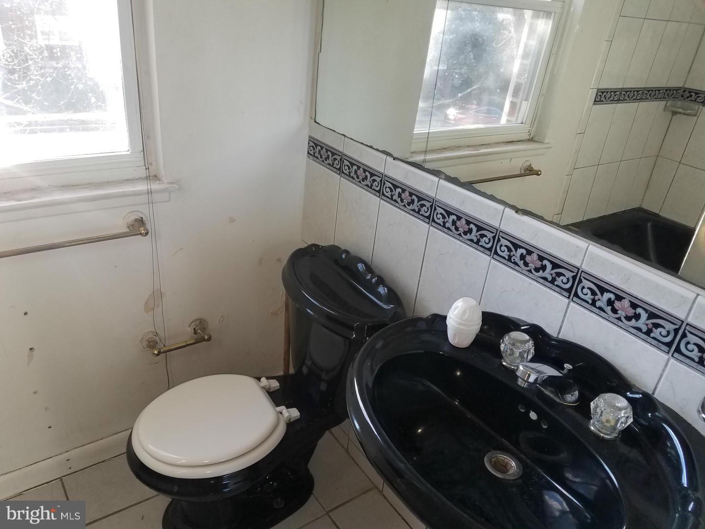 4852 Melbourne Road Baltimore, MD 21229 - Photo 11 of 11 Interior (General)