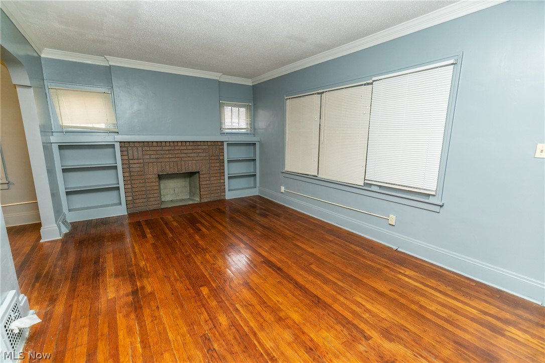 1064 Pembrook Road Cleveland Heights, OH 44121 - Photo 3 of 24