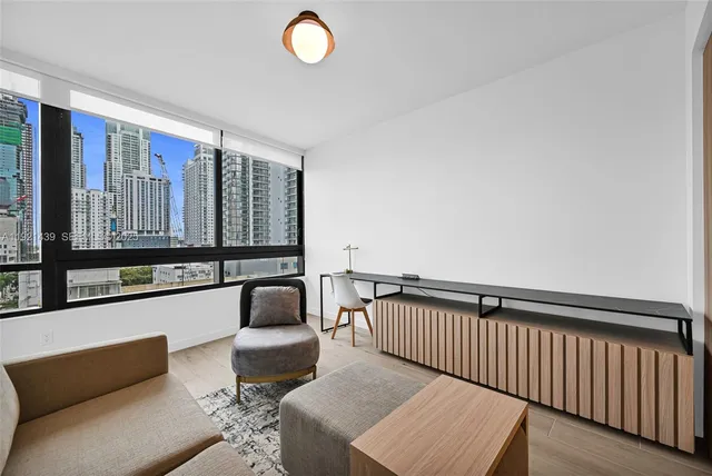 $950,000 | 225 North Miami Avenue, Unit 901, Miami, FL 33128