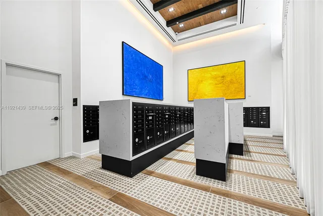 $950,000 | 225 North Miami Avenue, Unit 901, Miami, FL 33128