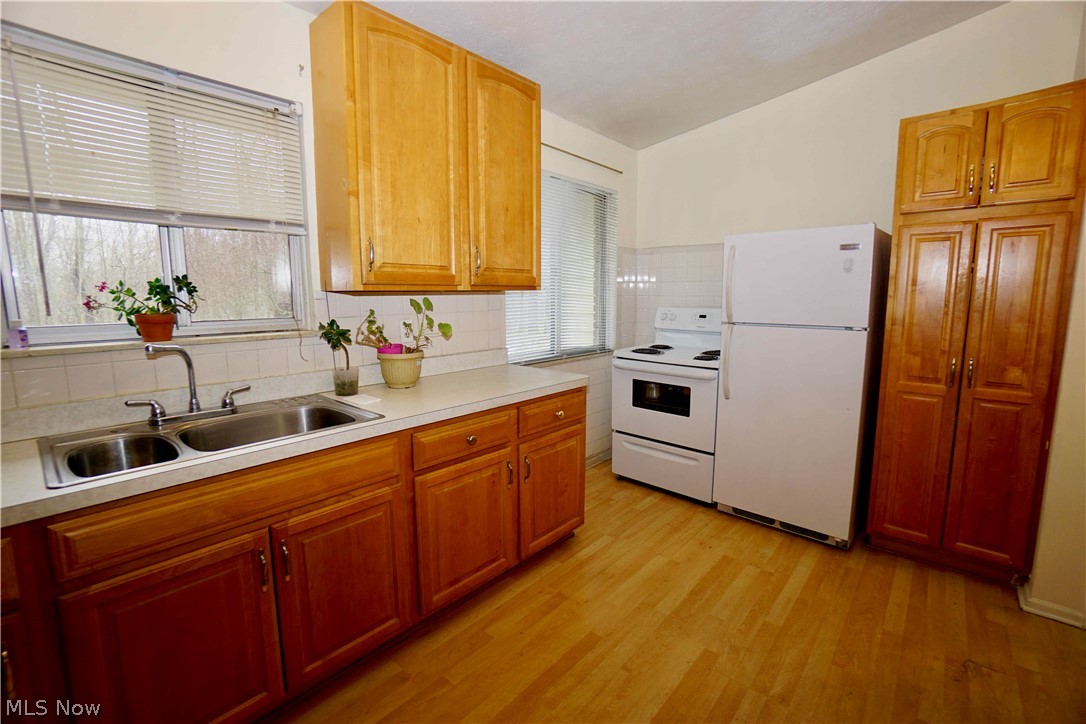 2930 Remsen Road Medina, OH 44256 - Photo 1 of 6 Spacious eat in kitchen