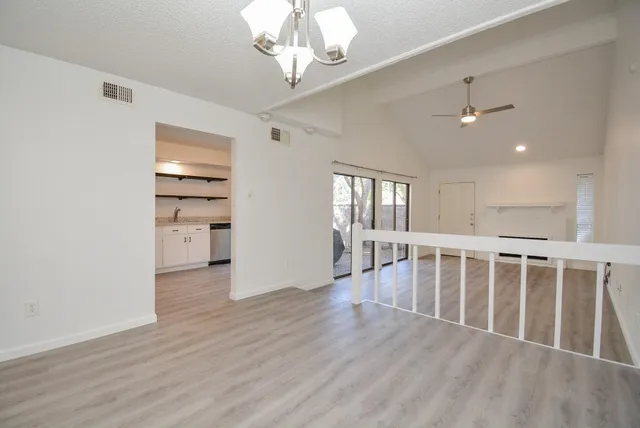 $199,000 | 3206 Windchase Boulevard, Unit 471, Houston, TX 77082