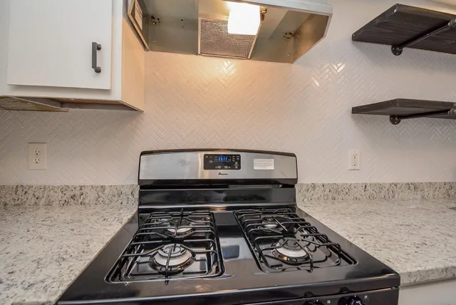 $199,000 | 3206 Windchase Boulevard, Unit 471, Houston, TX 77082