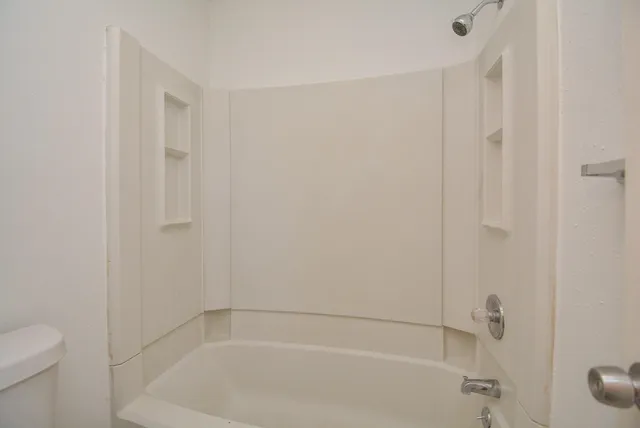 $199,000 | 3206 Windchase Boulevard, Unit 471, Houston, TX 77082