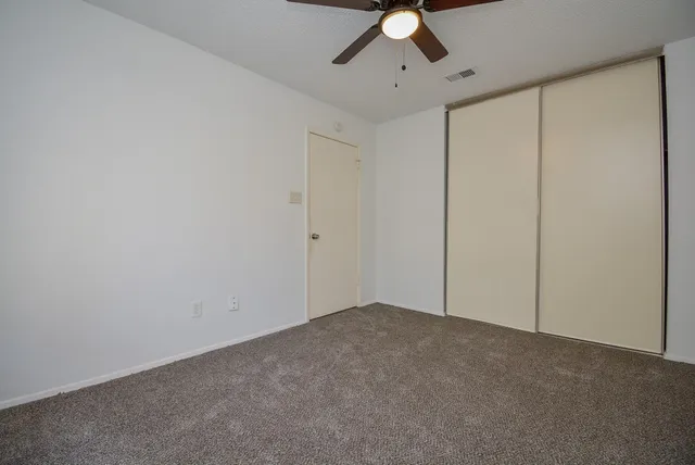 $199,000 | 3206 Windchase Boulevard, Unit 471, Houston, TX 77082