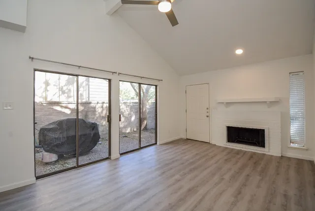 $199,000 | 3206 Windchase Boulevard, Unit 471, Houston, TX 77082