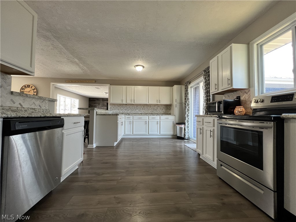 8388 Valley View Road Macedonia, OH 44056 - Photo 6 of 23 Gallery Image 6
