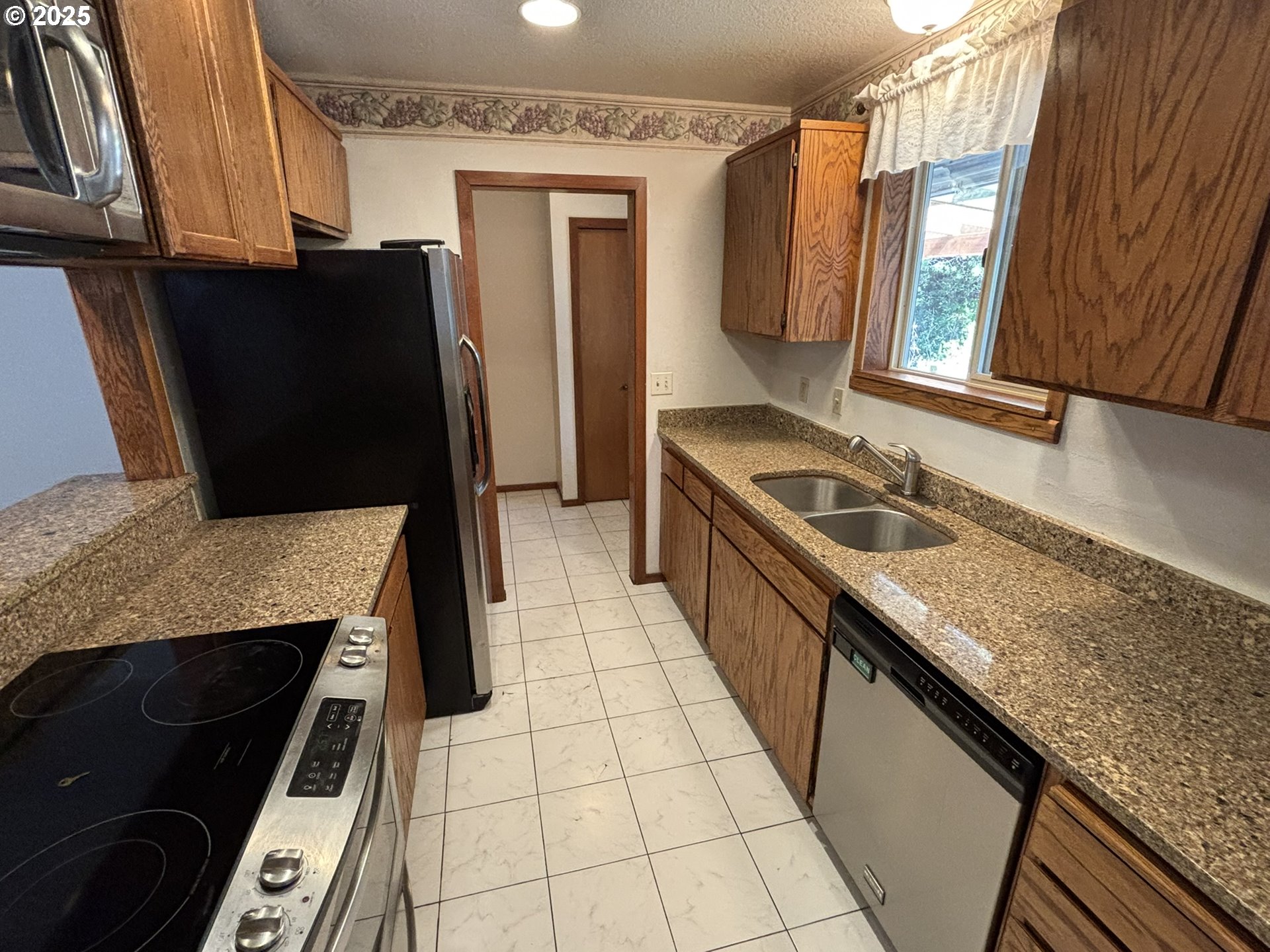 87803 Sandrift Street Florence, OR 97439 - Photo 12 of 39