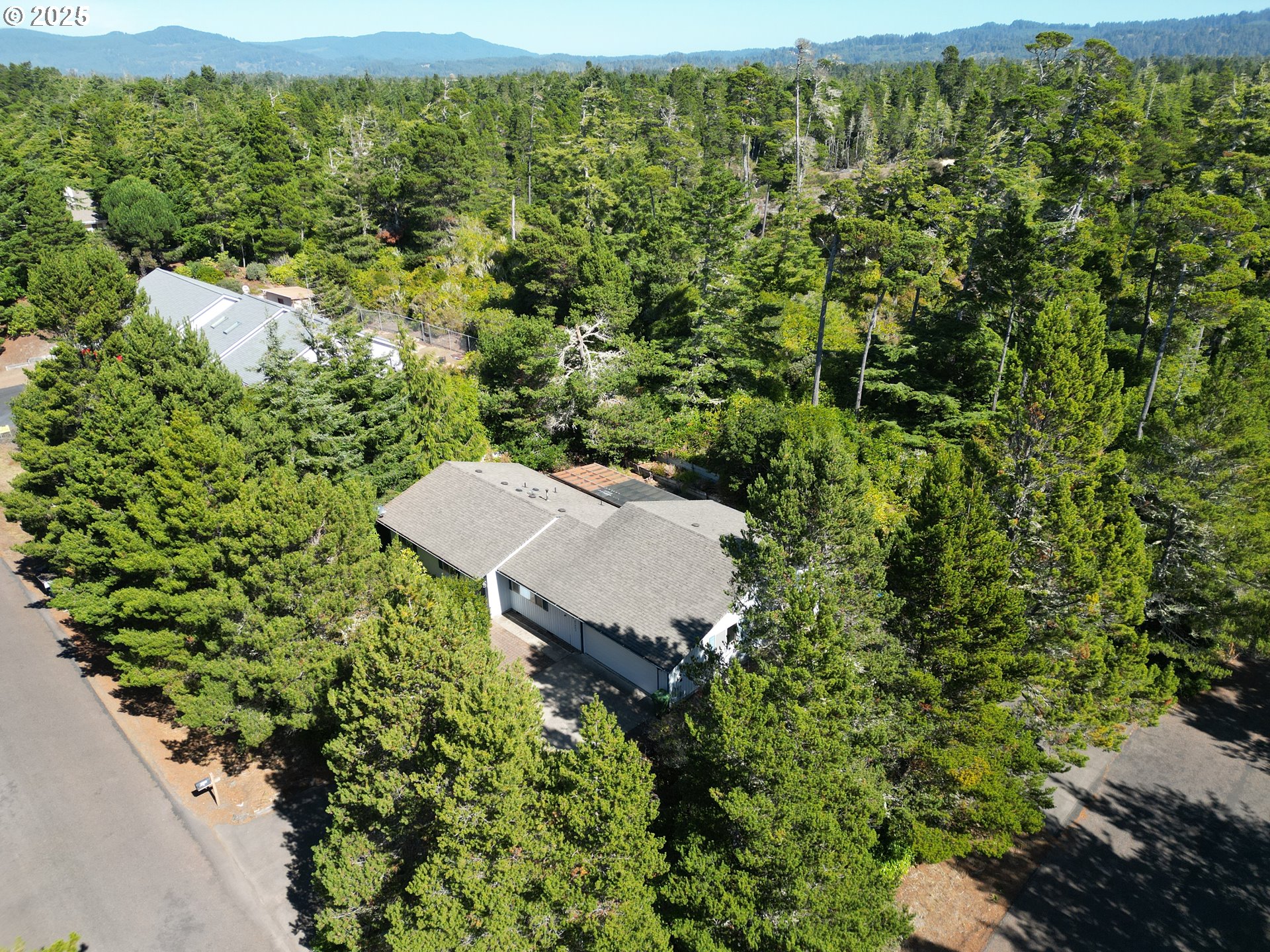 87803 Sandrift Street Florence, OR 97439 - Photo 35 of 39