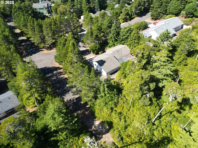 $399,999 | 87803 Sandrift Street, Florence, OR 97439