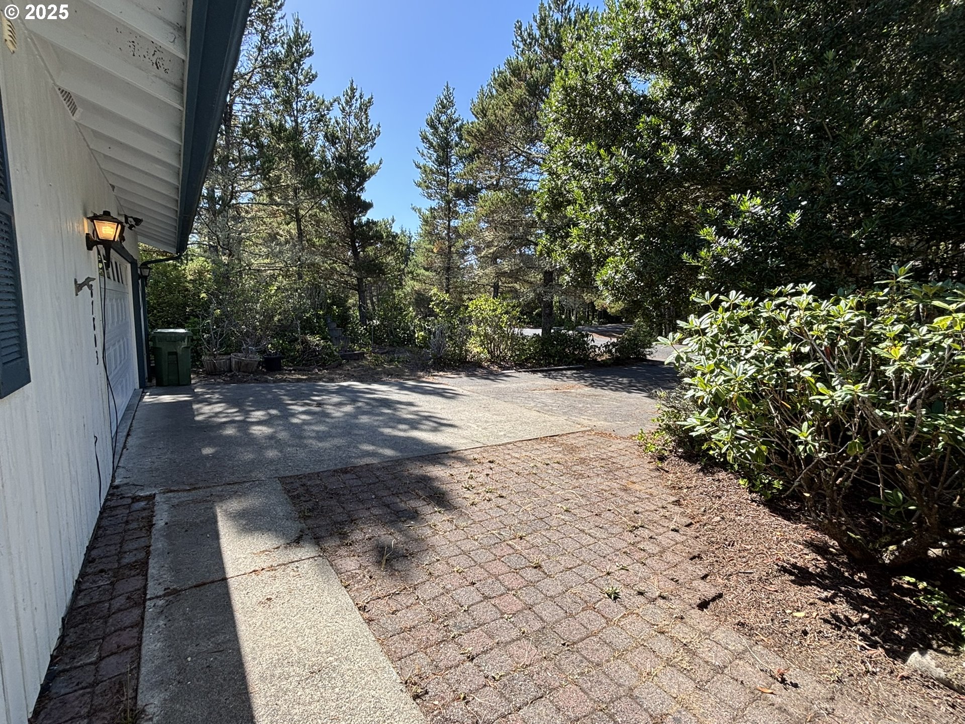 87803 Sandrift Street Florence, OR 97439 - Photo 4 of 39