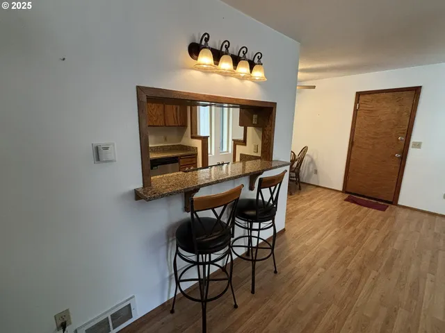 $399,999 | 87803 Sandrift Street, Florence, OR 97439