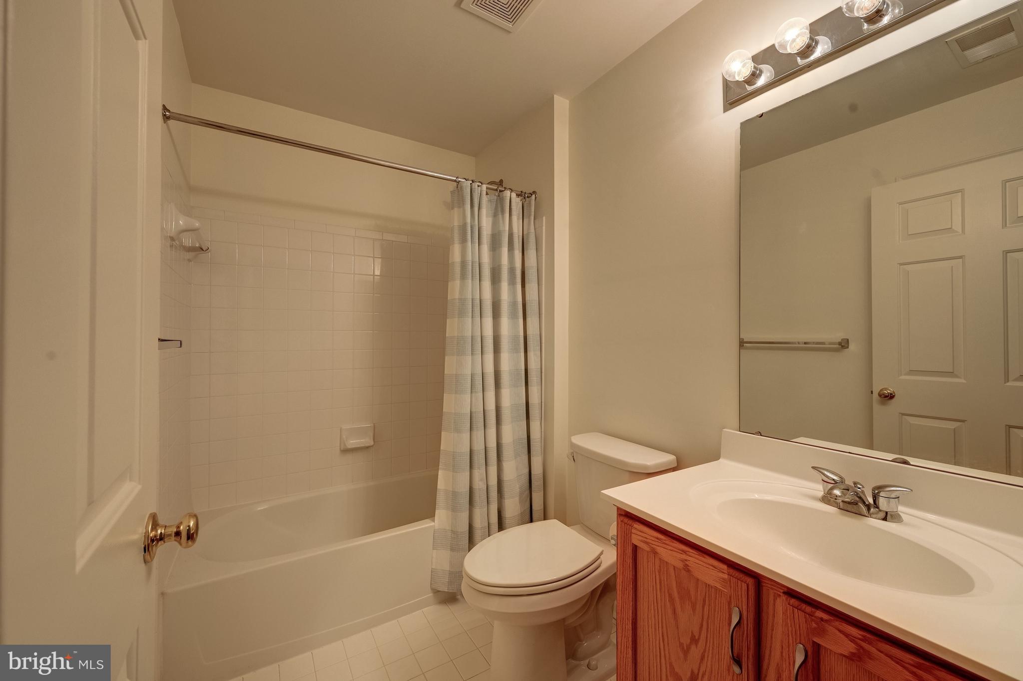 5607 Honeygo Ridge Court White Marsh, MD 21162 - Photo 28 of 47 Bath