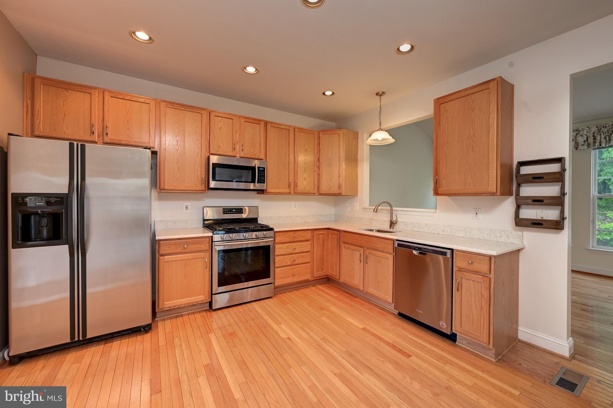 5607 Honeygo Ridge Court White Marsh, MD 21162 - Photo 7 of 47 Kitchen