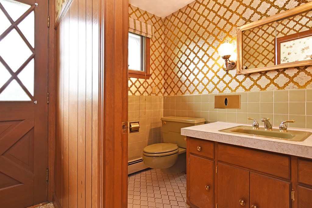 20 West Blue Ridge Road Cranston, RI 02920 - Photo 11 of 28 Gallery Image 11