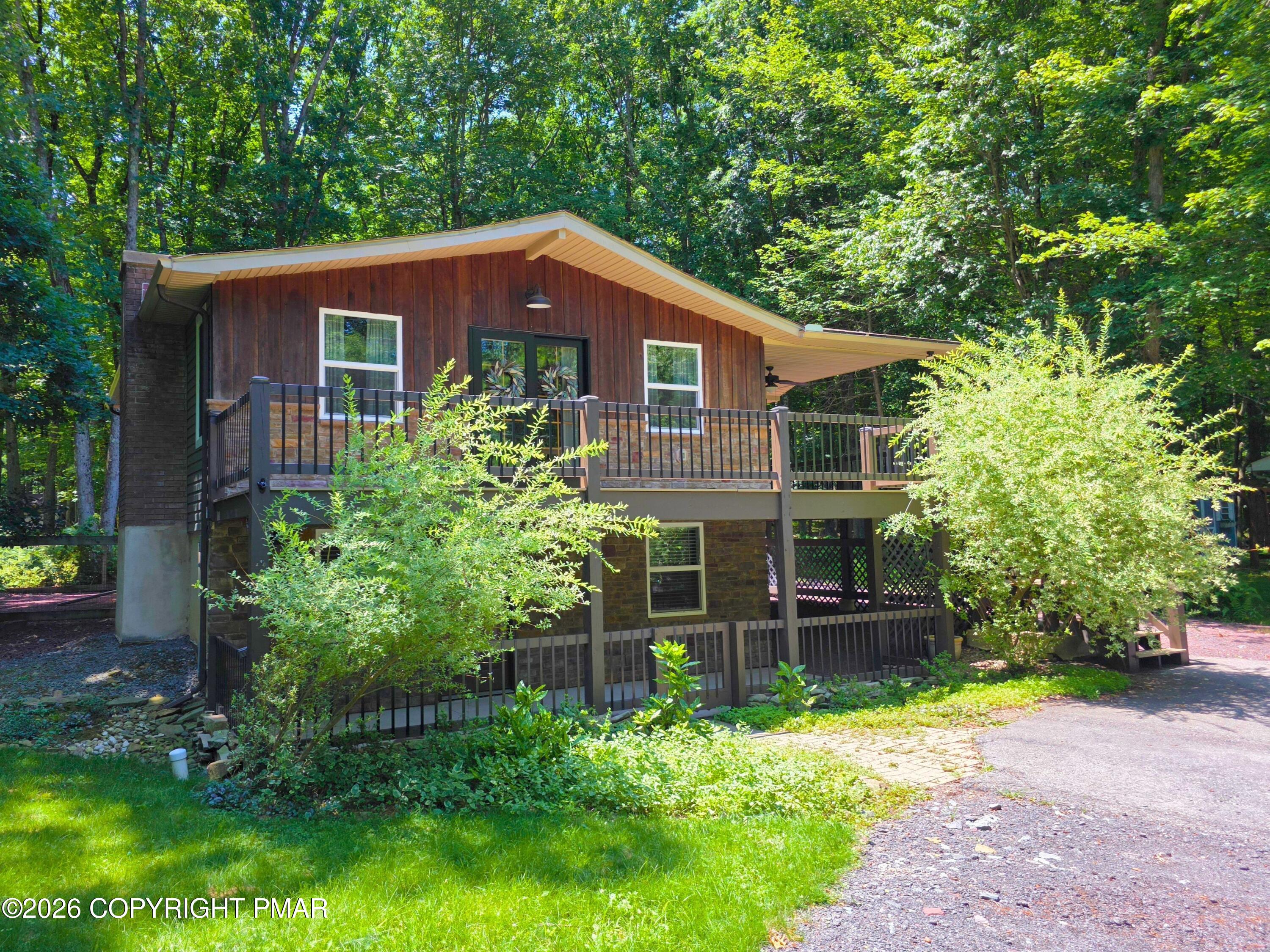 186 Indian Trail Road Jim Thorpe, PA 18229 - Photo 2 of 17 16