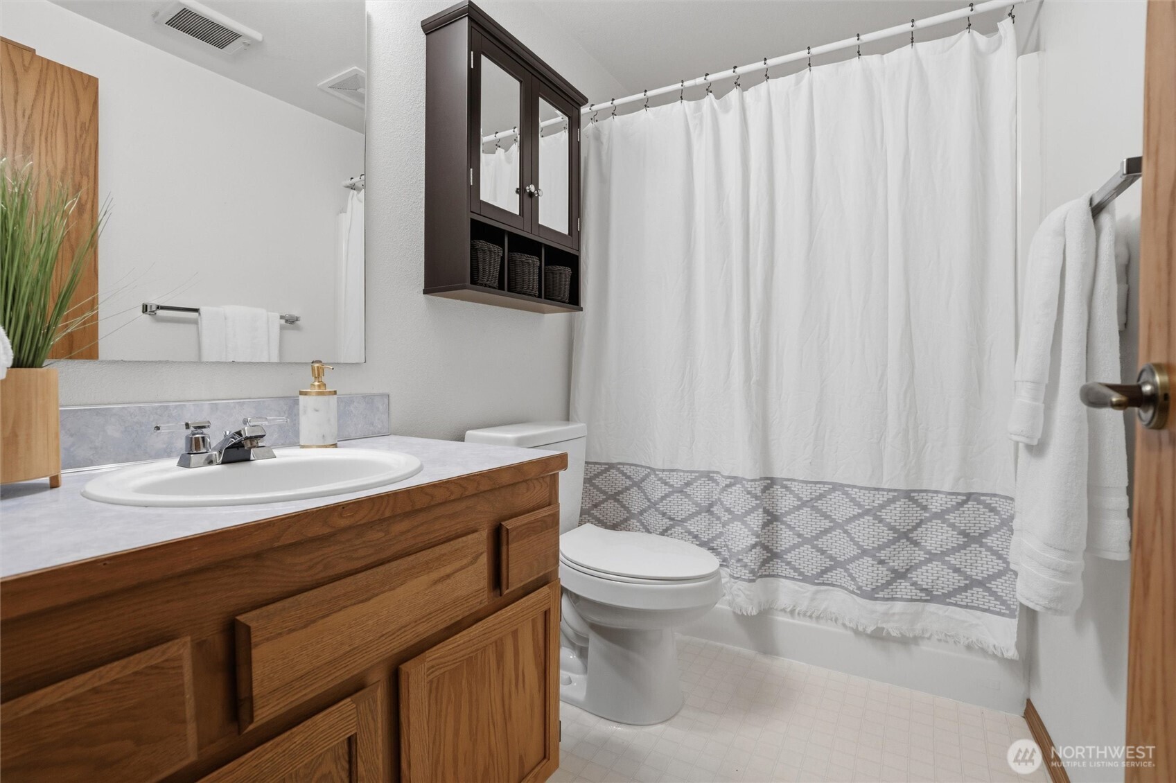 4236 Locker Road Southeast Port Orchard, WA 98366 - Photo 29 of 40 Gallery Image 29
