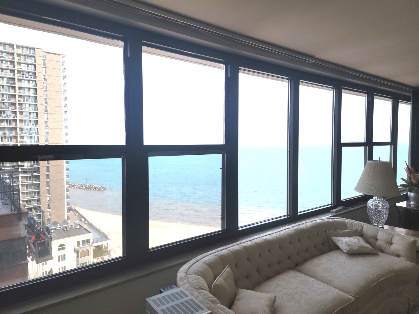 5801 North Sheridan Road, Unit 15B Chicago, IL 60660 - Photo 13 of 36 Gallery Image 13