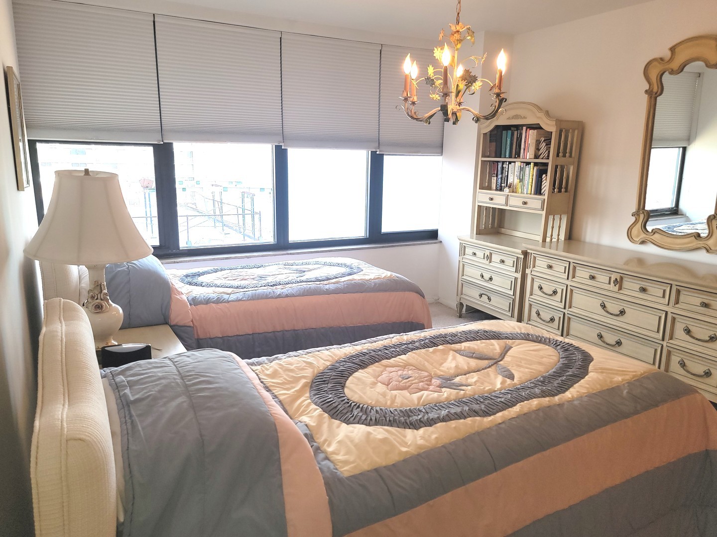 5801 North Sheridan Road, Unit 15B Chicago, IL 60660 - Photo 25 of 36 Gallery Image 25