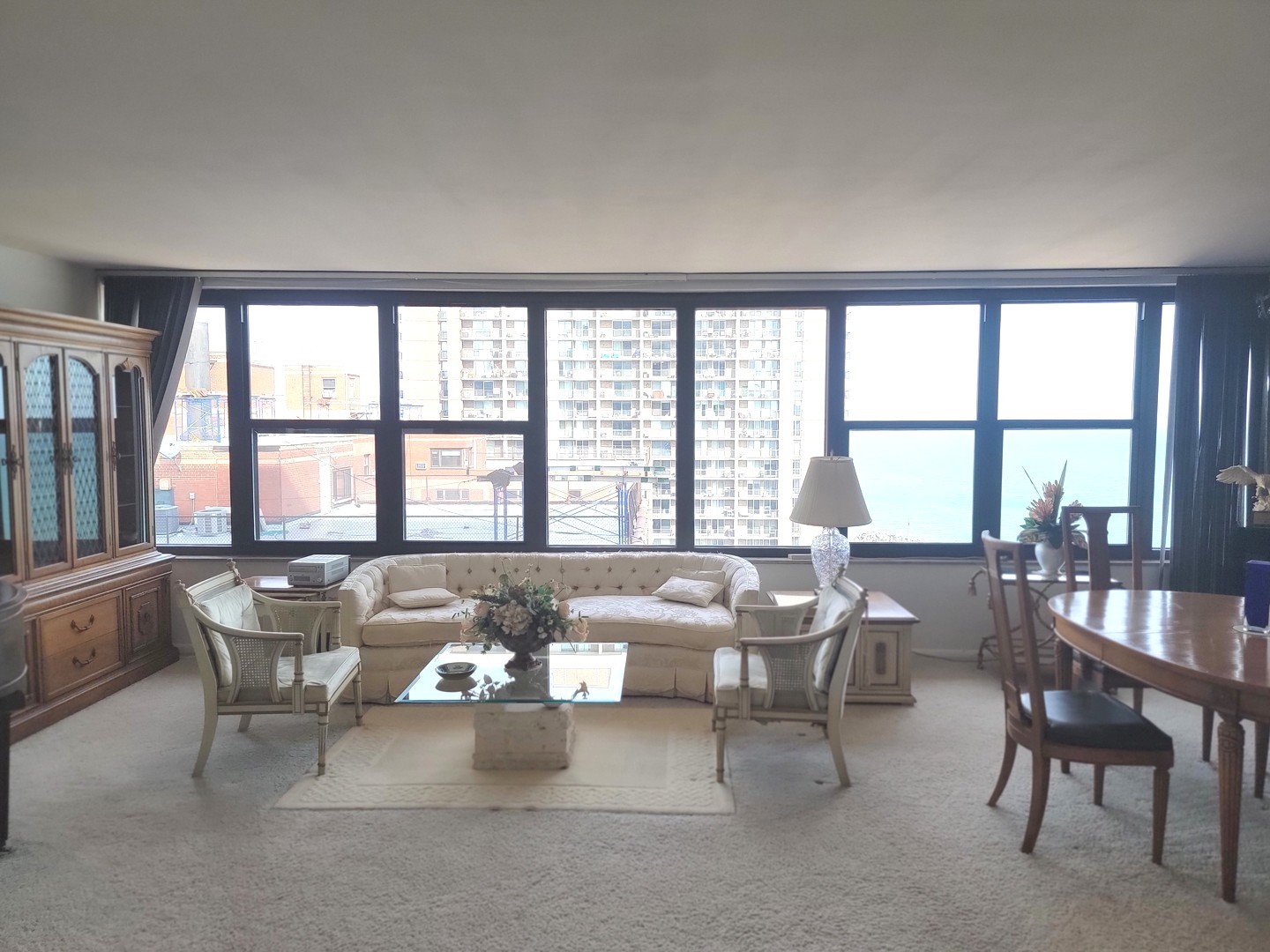 5801 North Sheridan Road, Unit 15B Chicago, IL 60660 - Photo 5 of 36 Gallery Image 5