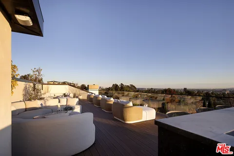 $36,950,000 | 721 North Bonhill Road, Los Angeles, CA 90049