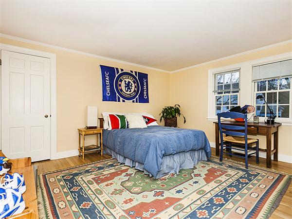 47 Hilltop Road Brookline, MA 02467 - Photo 18 of 29 Gallery Image 18