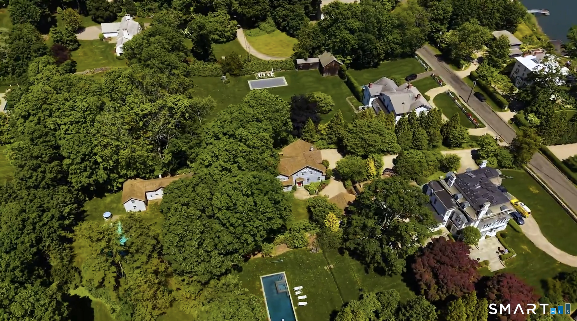 406 Harbor Road Fairfield, CT 06890 - Photo 3 of 38